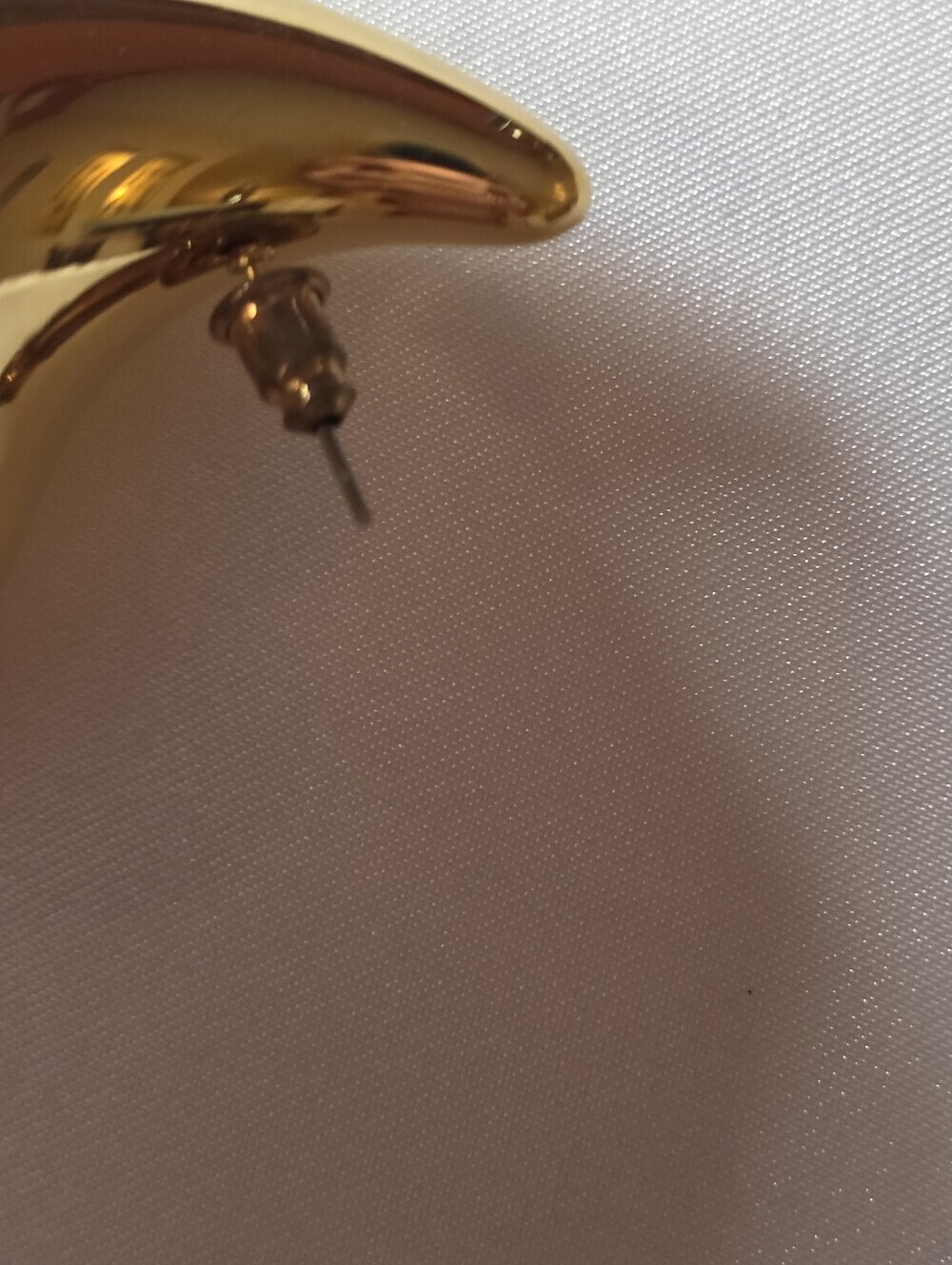 Tamila XL Teardrop Oversized Gold-Tone Earrings 1.75" New In Box - Picture 5 of 9